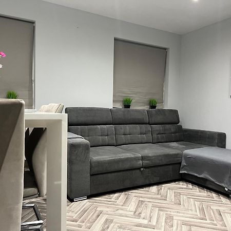 헌베이 Broadway Retreat With Free Parking 아파트 외부 사진